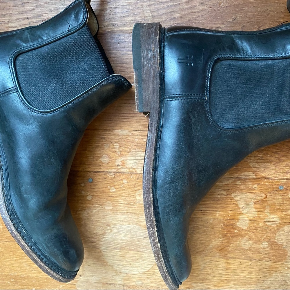 Frye chelsea boot black